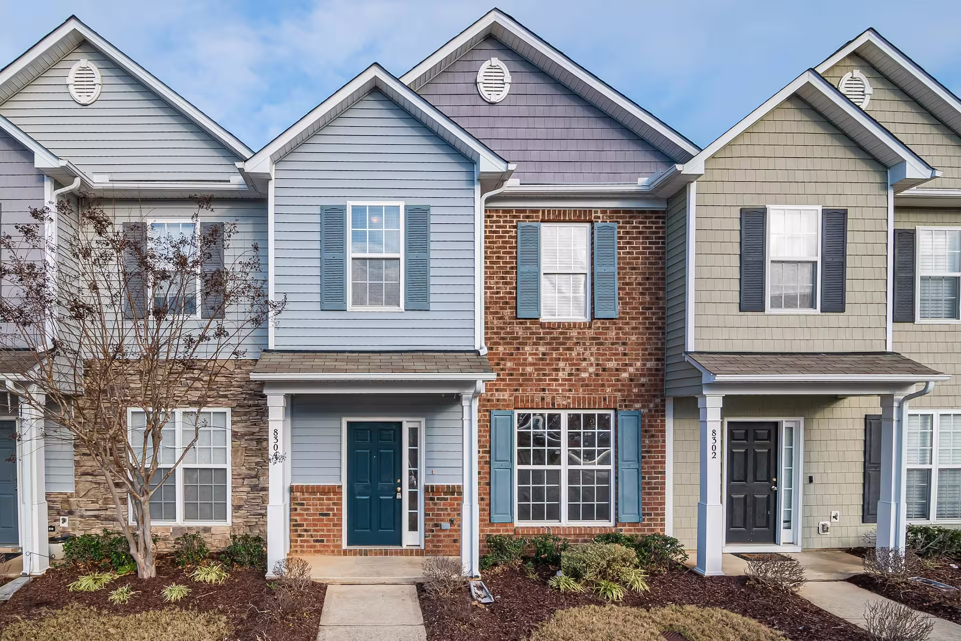 Image of a suburban neighborhood